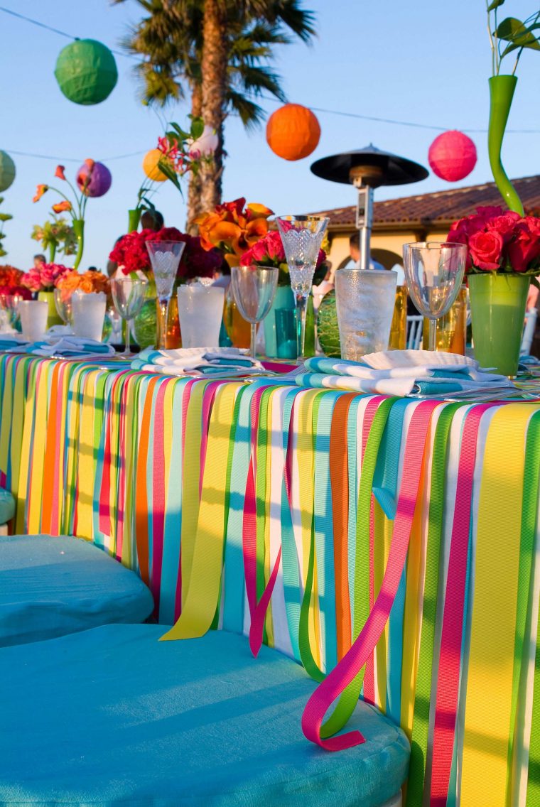 Cool Table Covers for DIY Outdoor Party Table