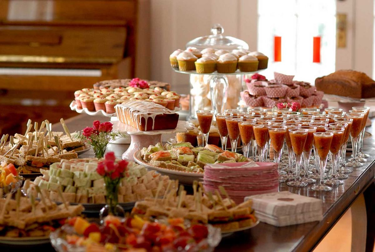 Christmas Decorations For Dining Room Buffet