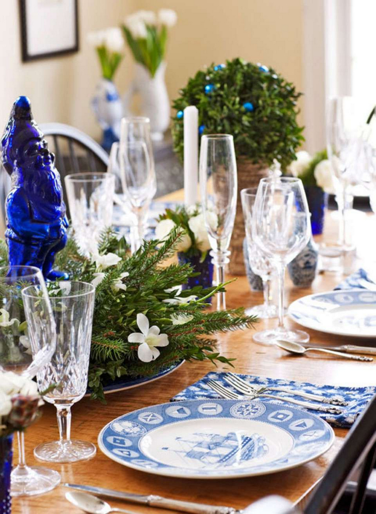 8 Dining Table Decor for New Year's Eve That You Don't Know Yet | Table Covers Depot