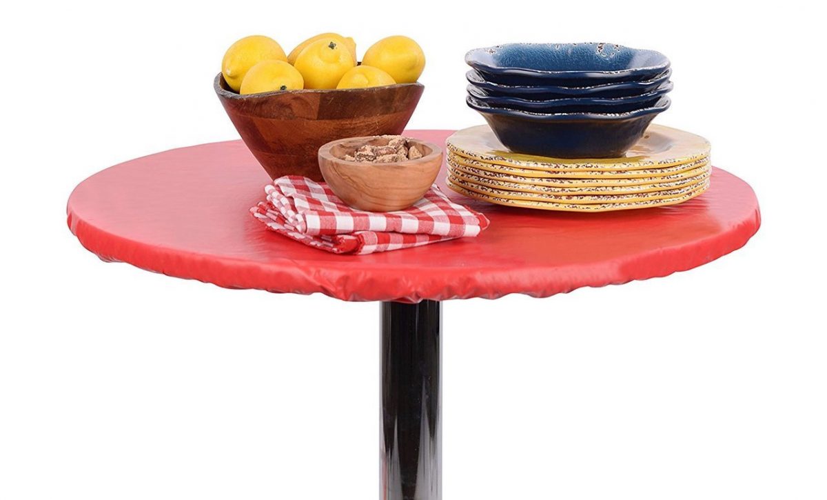 Some Advantages Of Using Fitted Plastic Tablecloths You Should Know | Table Covers Depot