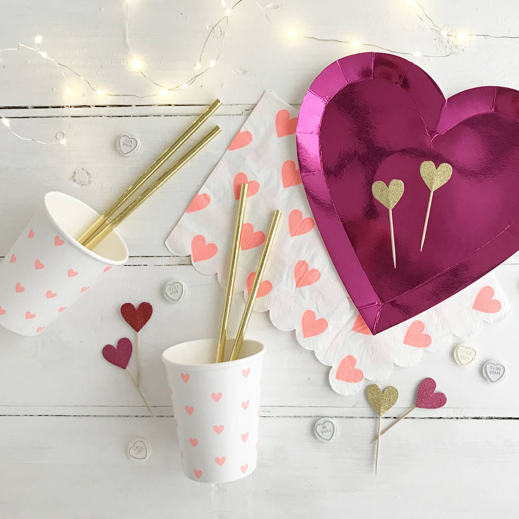 Valentines Day Decorations for Romantic Themed Dining Table at Home