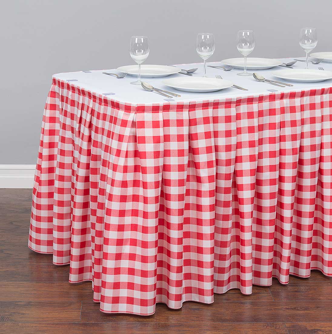 Adorable Table Design and Decor Ideas With Red Checkered Vinyl Tablecloths | Table Covers Depot