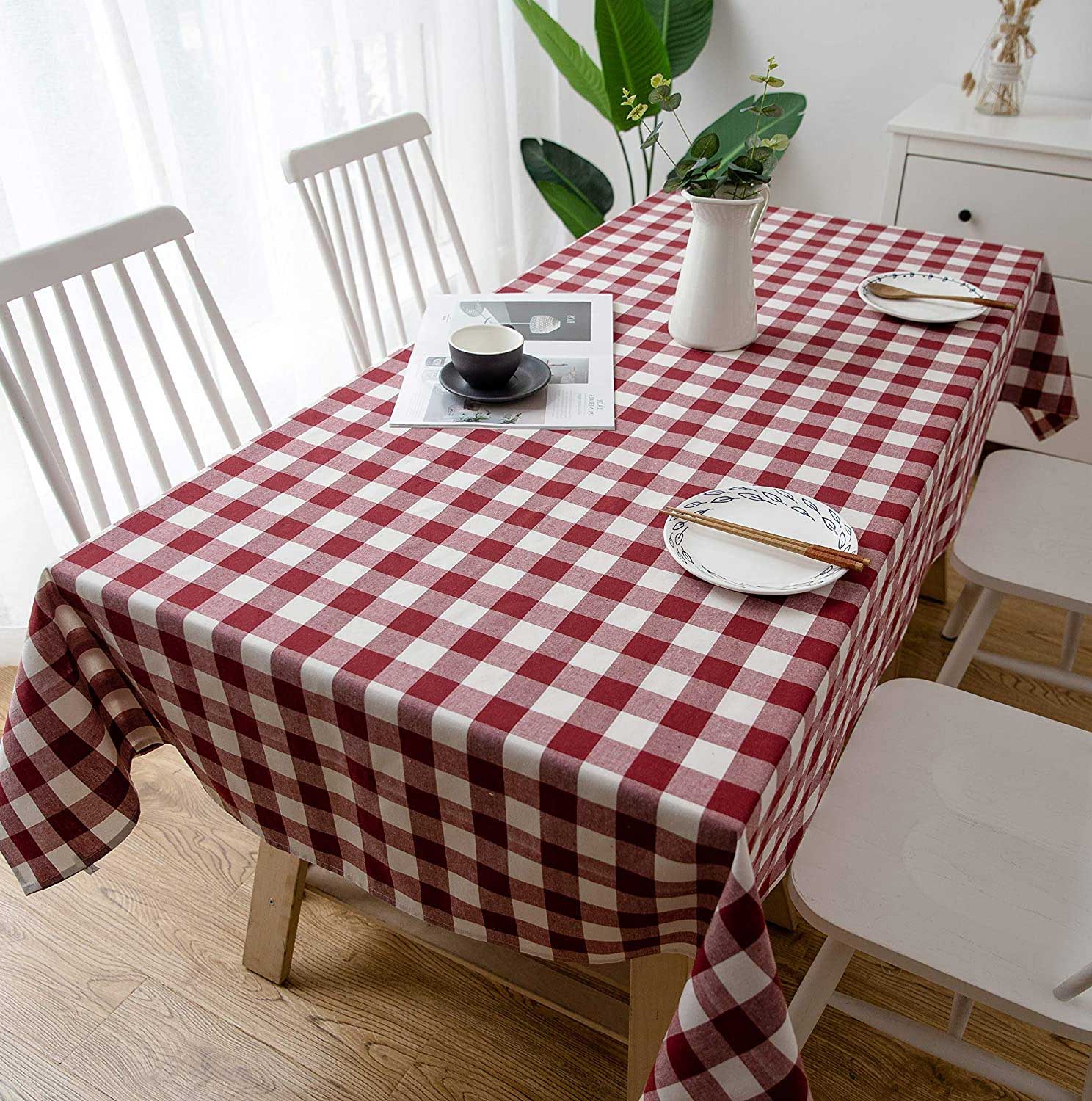 Adorable Table Design and Decor Ideas With Red Checkered Vinyl Tablecloths