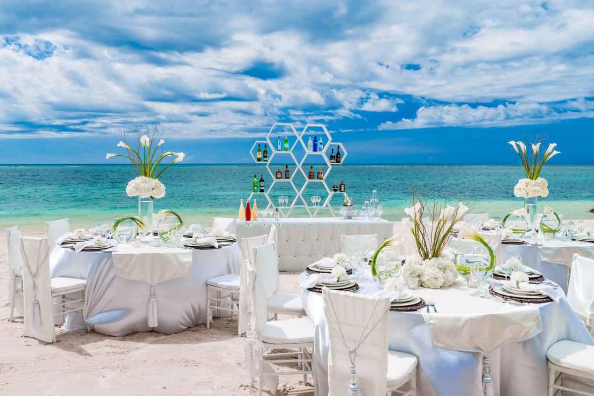 Types of Beach Themed Table Linens You Should Know | Table Covers Depot