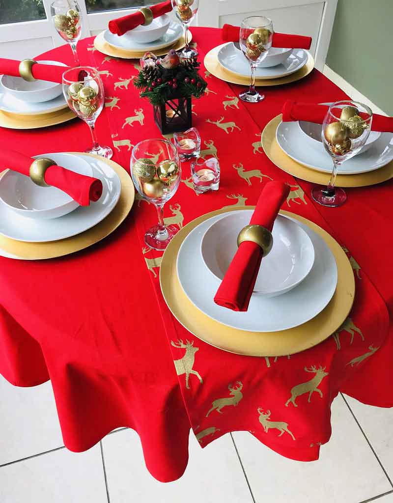 Get to Know Best Material of Oval Christmas Tablecloth for Your Dining Table | Table Covers Depot