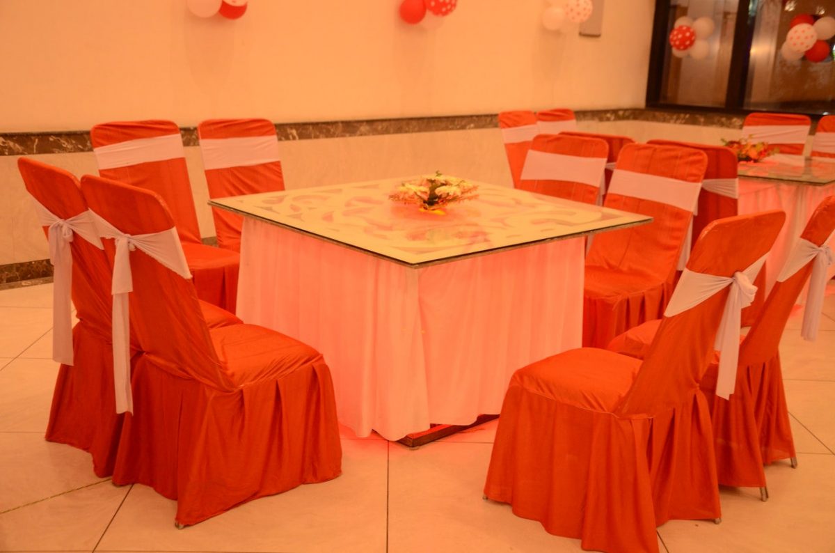 Orange Tablecloth and the Arrangement Ideas | Table Covers Depot