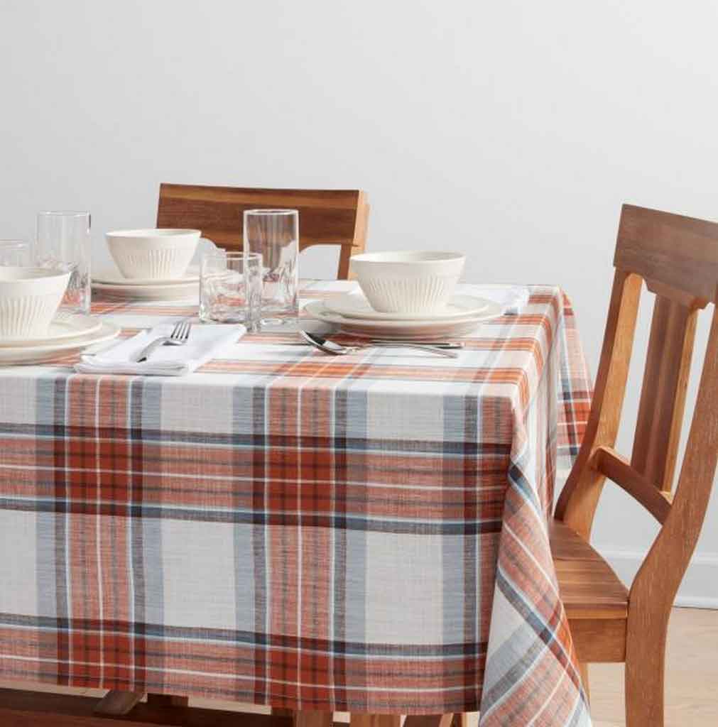 4 Thanksgiving Table Linens for Your Perfect Celebration | Table Covers Depot