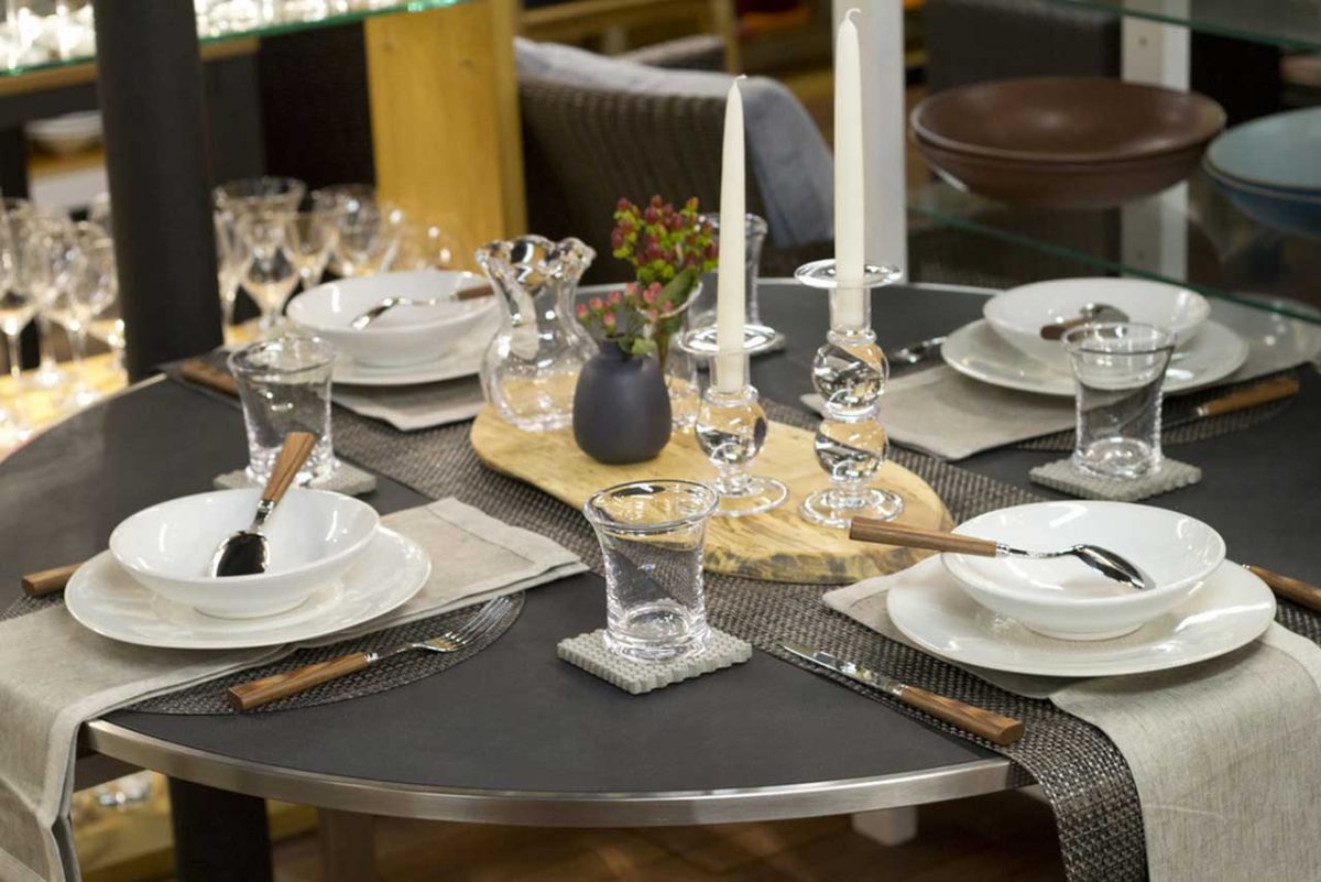 Design Tips to Make Elegant Setting on The Table