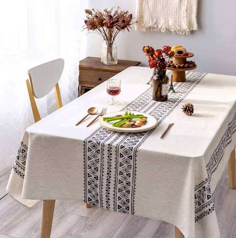 Add An Element Design to Your Dining Room with The Best Rustic Farmhouse Tablecloth