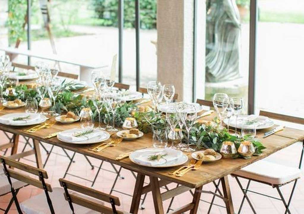 Tips for Creating a Simple Table Decoration with a Rustic Theme