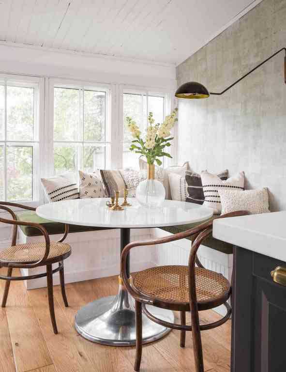 6 Excellent Narrow Dining Room Ideas to Save Space